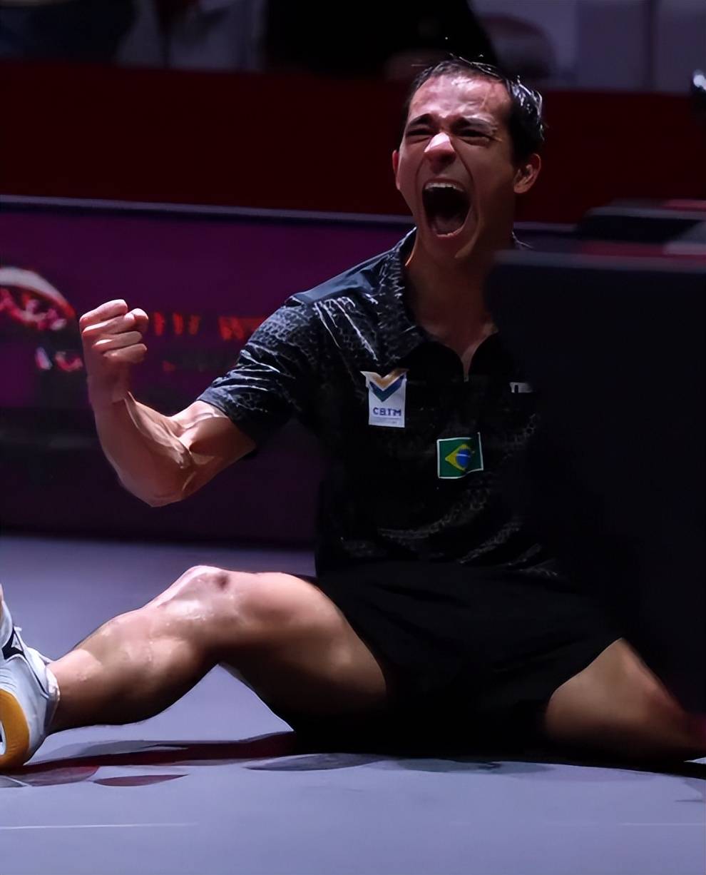 網球比賽中，西班牙選手力挫對手