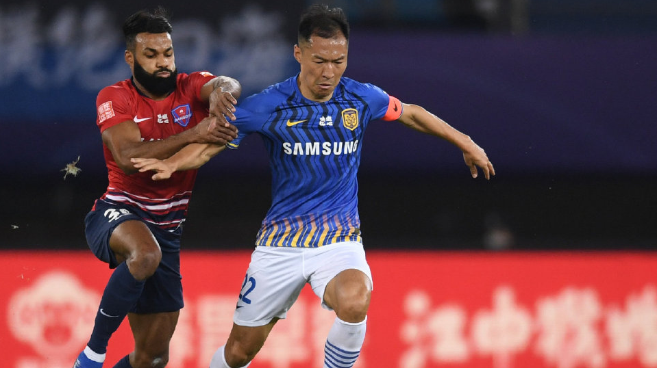苏宁主场1-1逼平重庆，积分榜位置不变