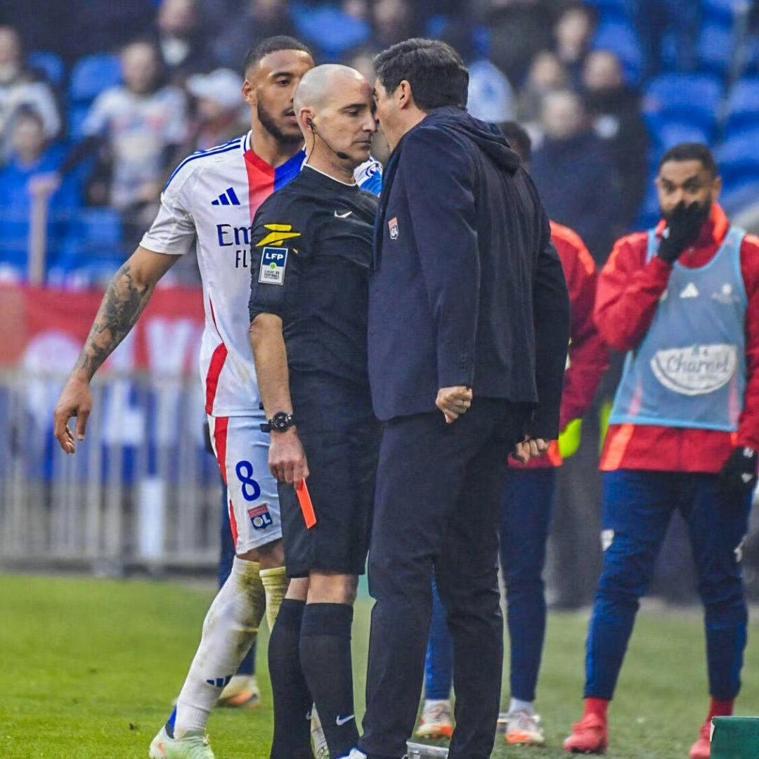 里昂队在比赛中实力碾压对手