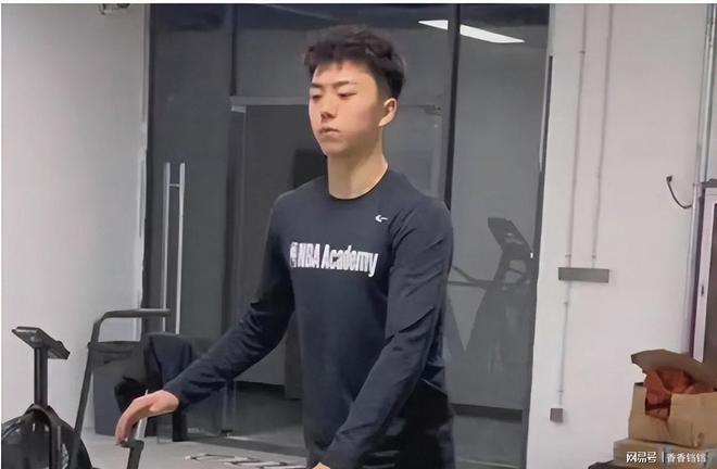 青年选手出色表现，耀眼成绩引人注目