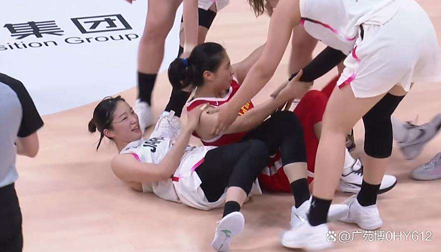 篮球赛事：澳大利亚女篮击败强敌