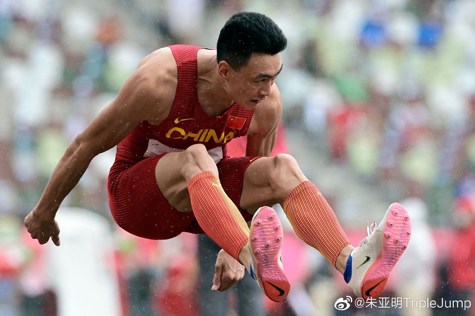 悍将膀手：大力神打破三项纪录