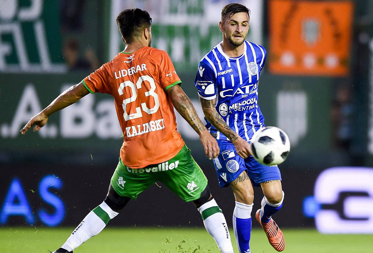 易胜博体育官方网站-阿贾克斯绝杀晋级，点燃热情