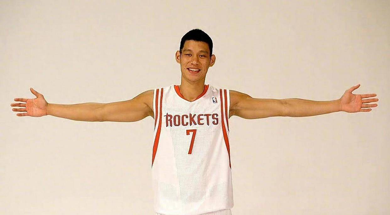 易胜博体育-林书豪再夺篮球最佳球员奖，成为焦点人物