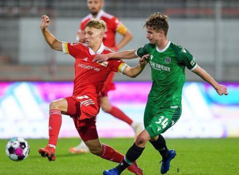 易胜博体育-里昂主场保持不败，击败汉诺威05