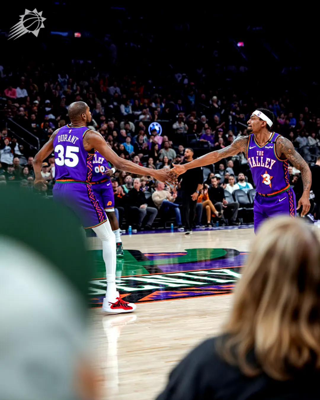 艾顿23+10，太阳主场拿下黄蜂