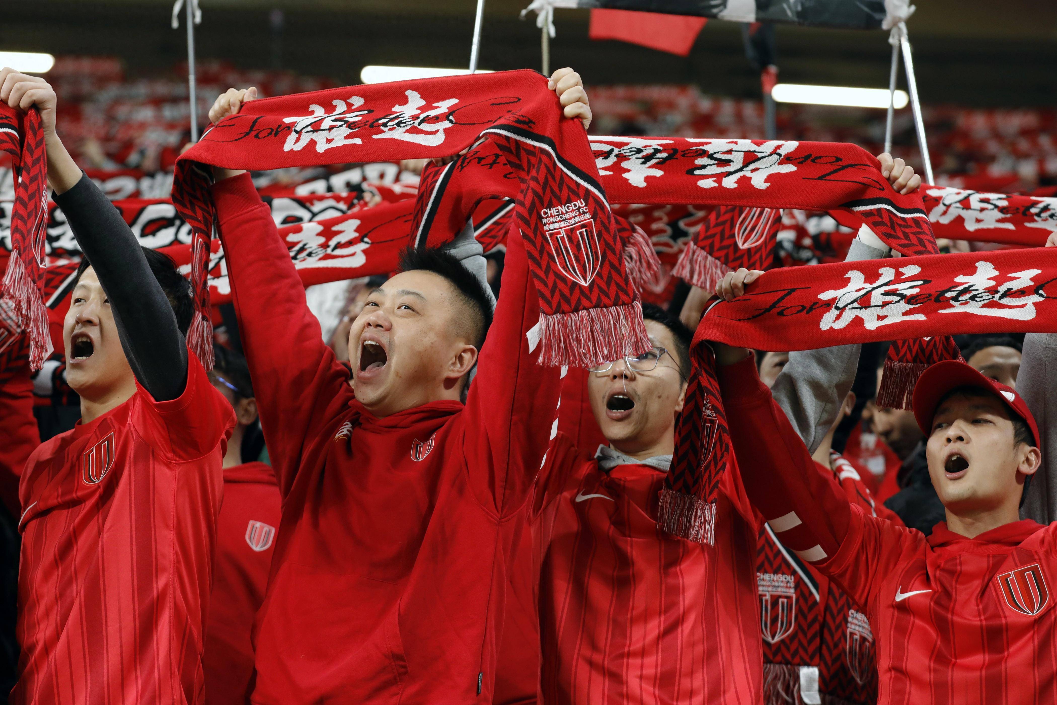 中国顶级足球赛事精彩不断,球队竞技水平提升 中国顶级足球赛事精彩不断,球队竞技水平提升