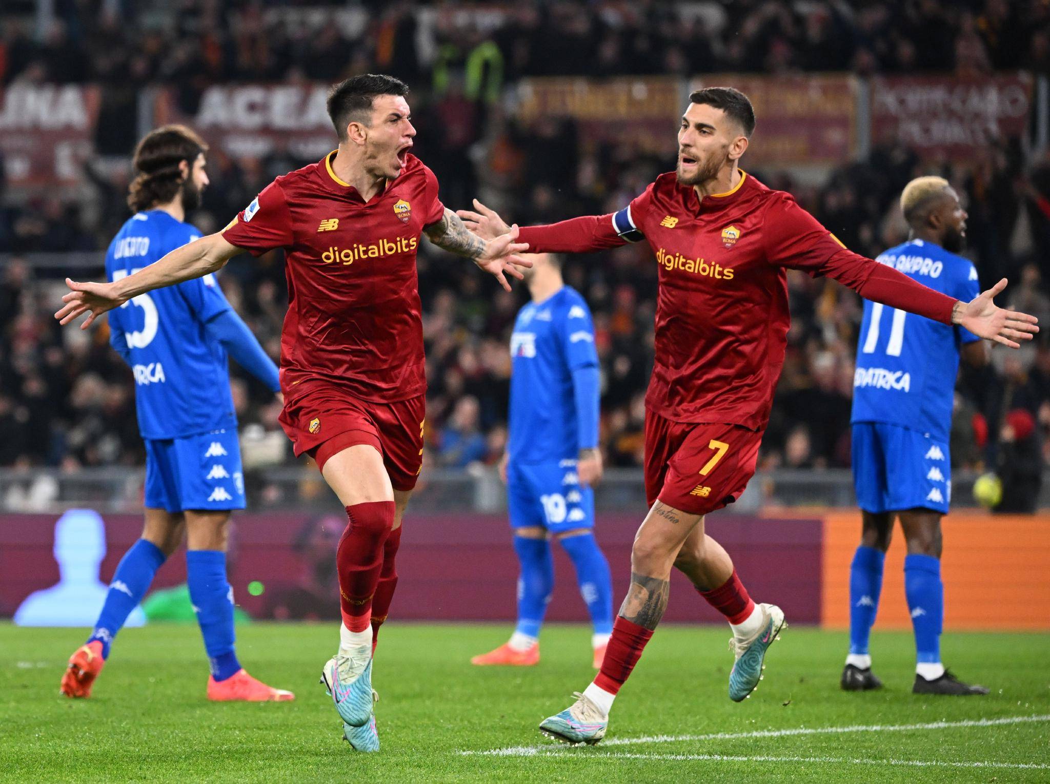 意大利足球经典：佛罗伦萨斩获关键胜利