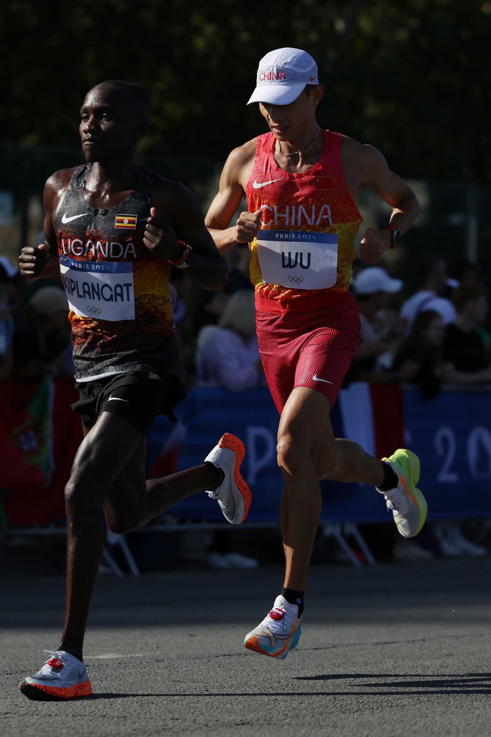 冲刺终点:印度田径选手奋勇夺冠 冲刺终点:印度田径选手奋勇夺冠