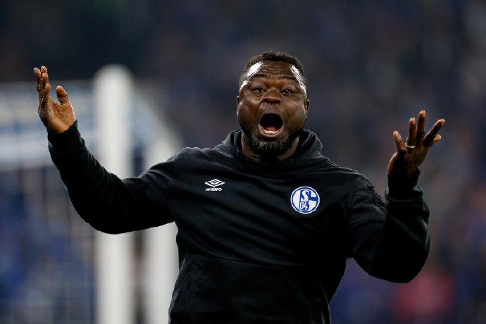 沙尔克04继续颓势,德甲球迷失望 沙尔克04继续颓势,德甲球迷失望