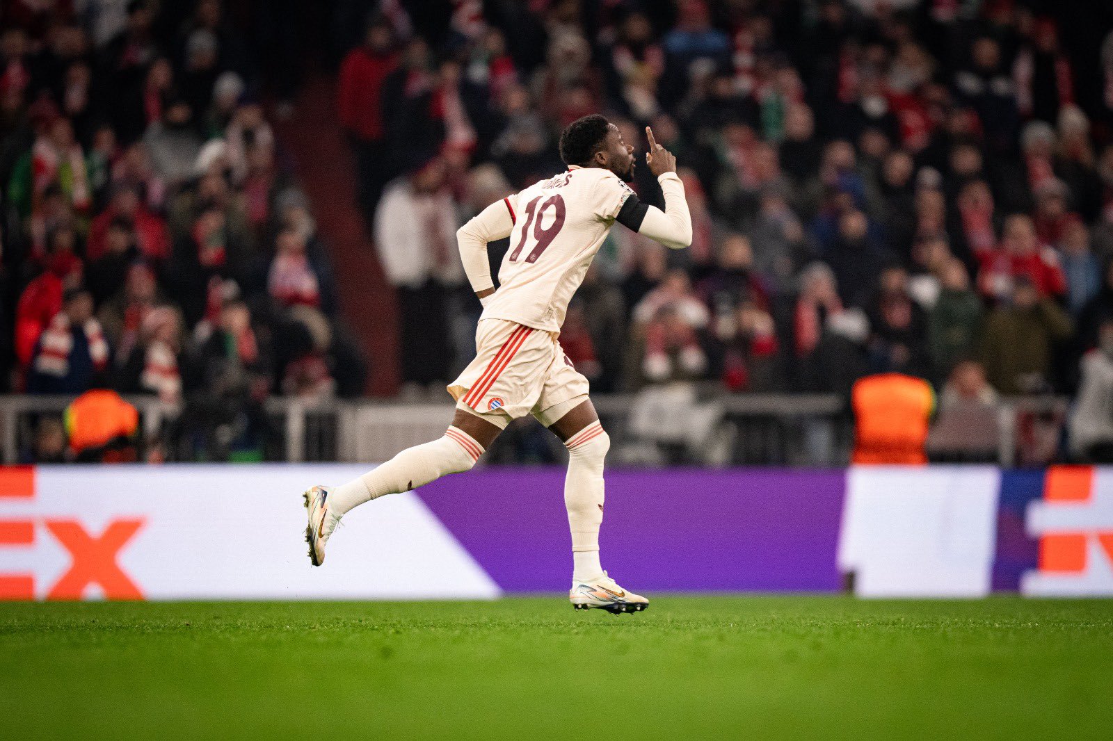 易胜博体育-巴拉多利德守势狂赞，主场击败对手