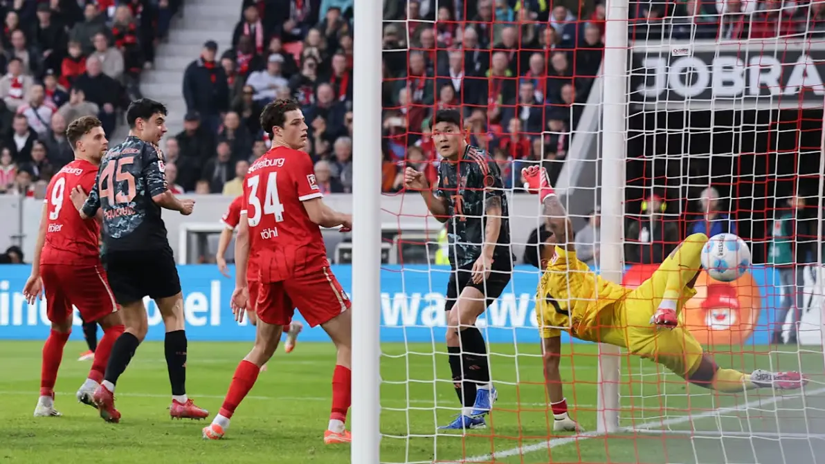 弗赖堡在客场大比分获胜,实现连胜 弗赖堡在客场大比分获胜,实现连胜