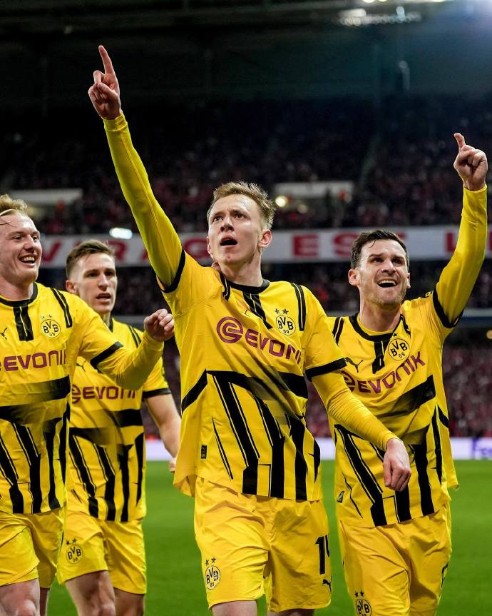 多特蒙德紧咬榜首,欧冠席位将再度被抢 多特蒙德紧咬榜首,欧冠席位将再度被抢