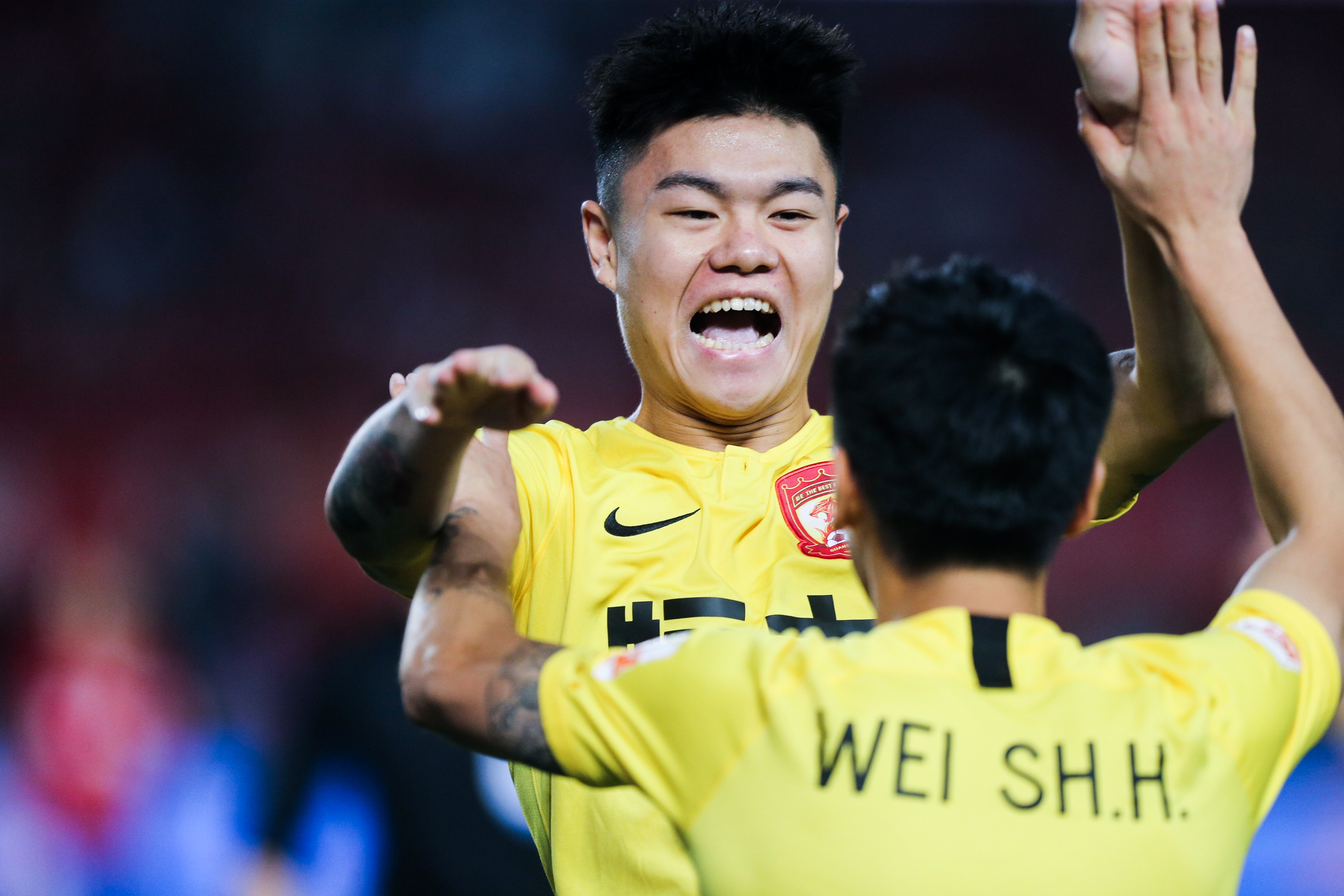 恒大稳坐积分榜首,豪取六连胜 恒大稳坐积分榜首,豪取六连胜