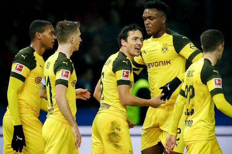 易胜博体育-法兰克福明智战术，击败对手领跑