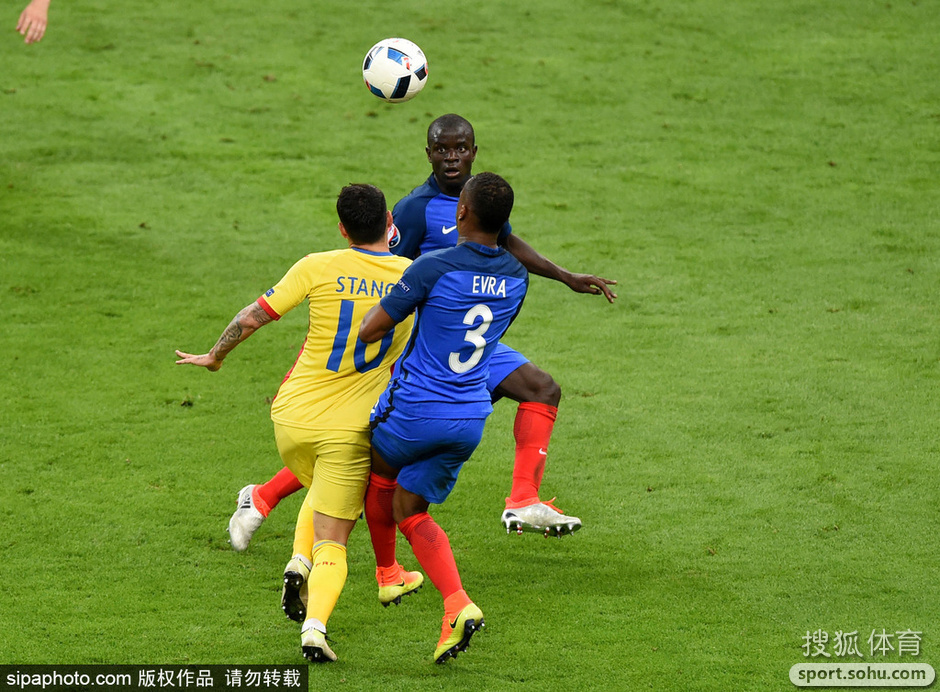 冰岛球员拼尽全力，成功晋级四强