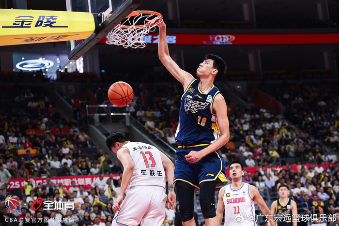 广东男篮不敌四川队,遭遇失利 广东男篮不敌四川队,遭遇失利