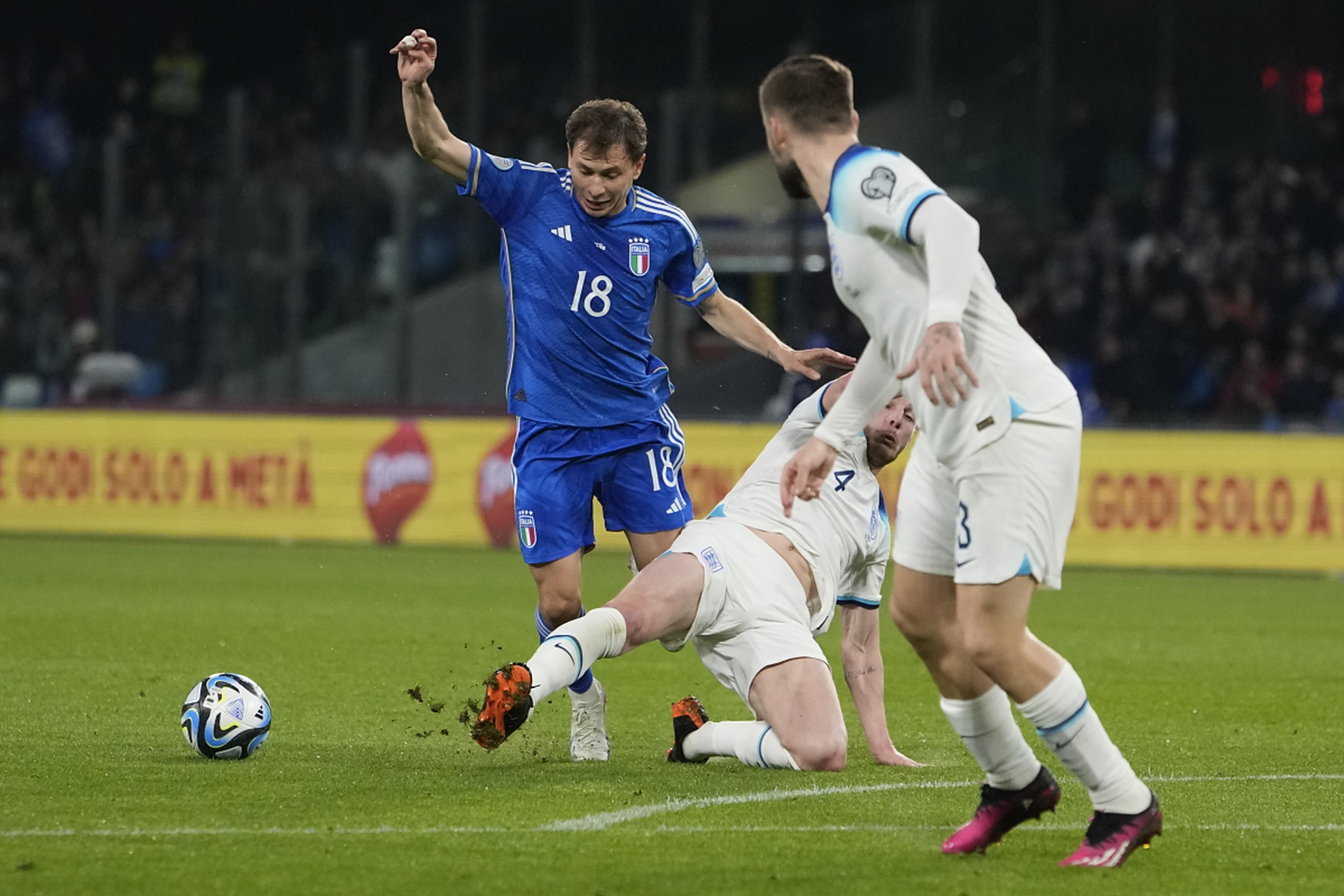 阿尔巴尼亚足球运动员备战大陆比赛 阿尔巴尼亚足球运动员备战大陆比赛