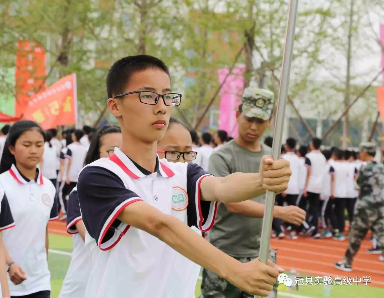 巴里队员意气风发，雄心壮志勇往直前