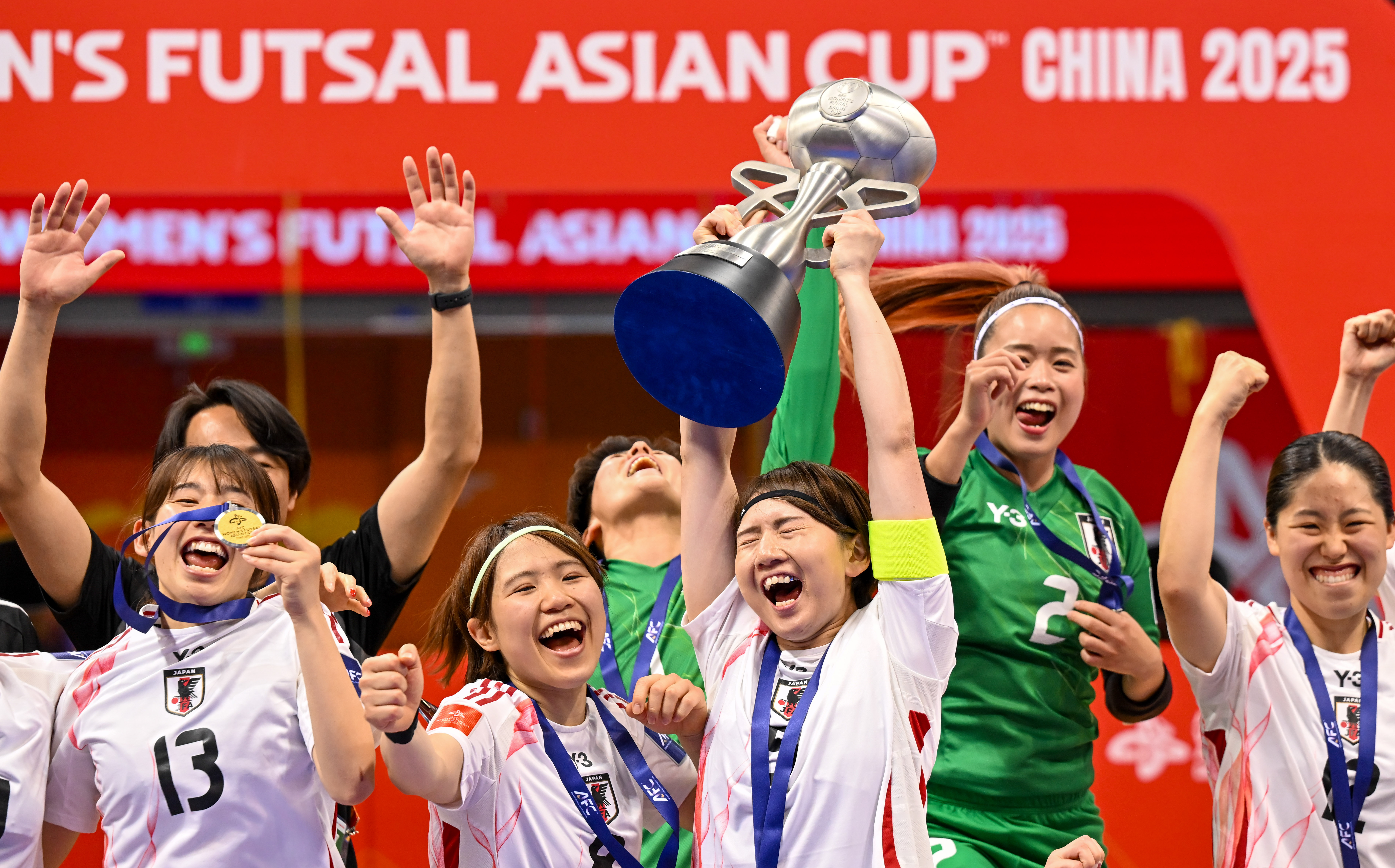 亚洲杯预选赛：日本击败韩国晋级半决赛