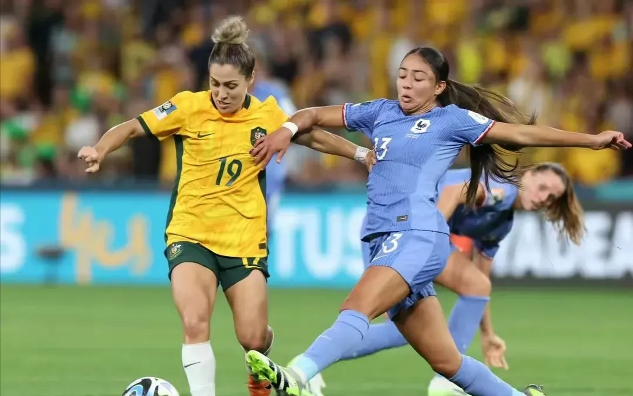 易胜博体育-澳大利亚女足抵达奥运训练基地