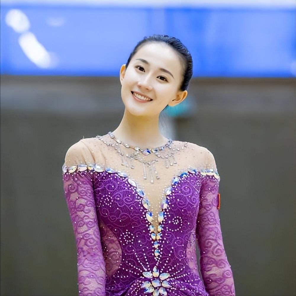 日本体操运动员表现出众,吸引眼球 日本体操运动员表现出众,吸引眼球