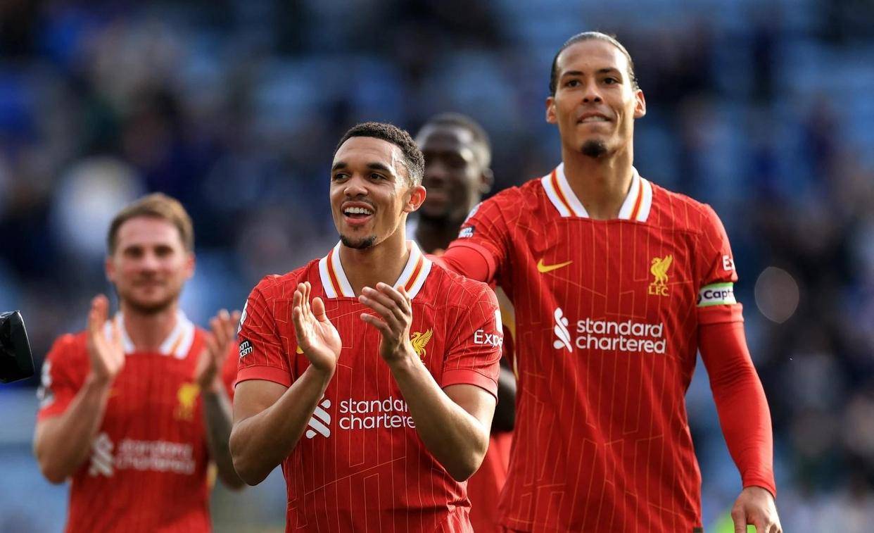 易胜博体育-红蓝大战！国家队争夺足坛荣誉