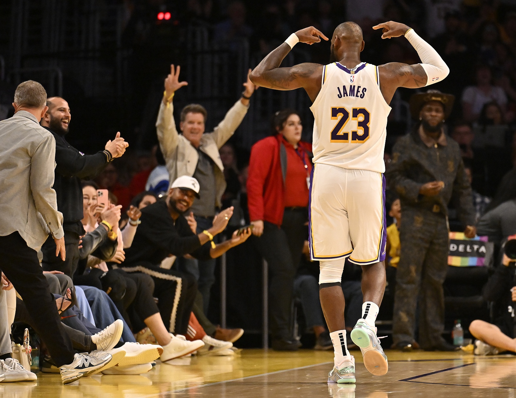 易胜博体育-湖人核心输出高效，带队取得连胜