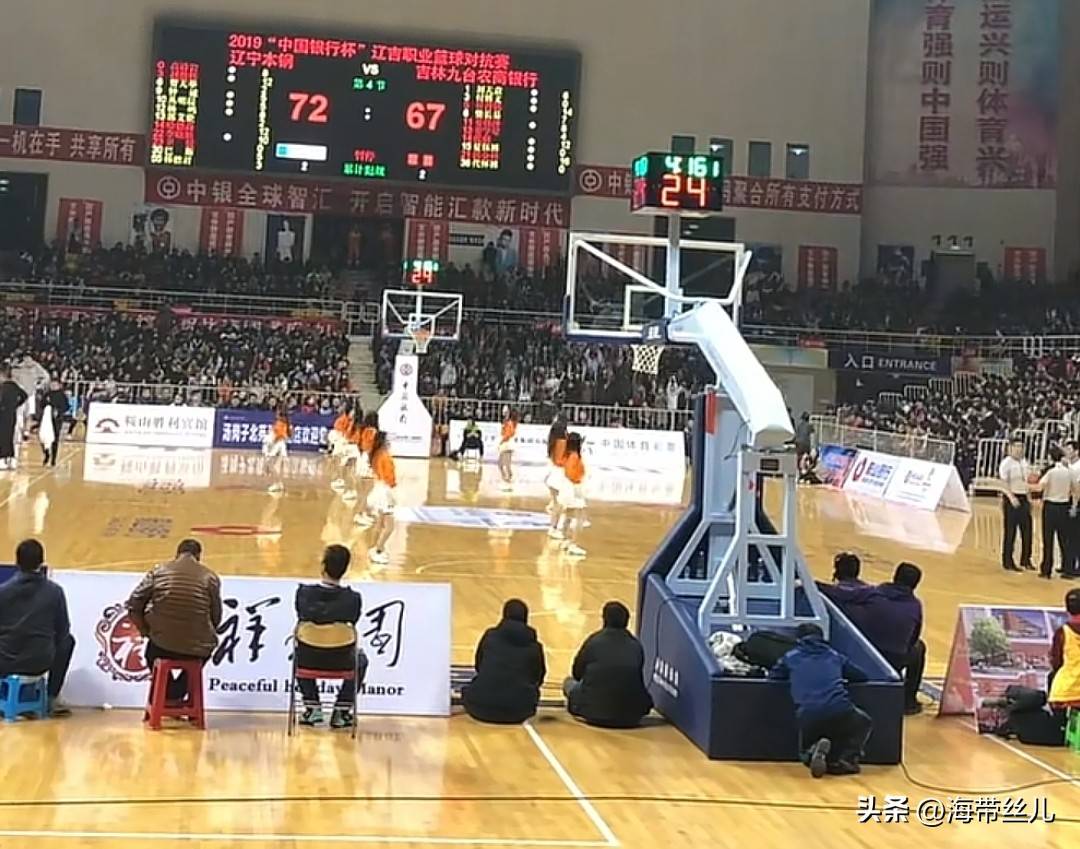 千人空巷！CBA联赛比赛激发球迷热情