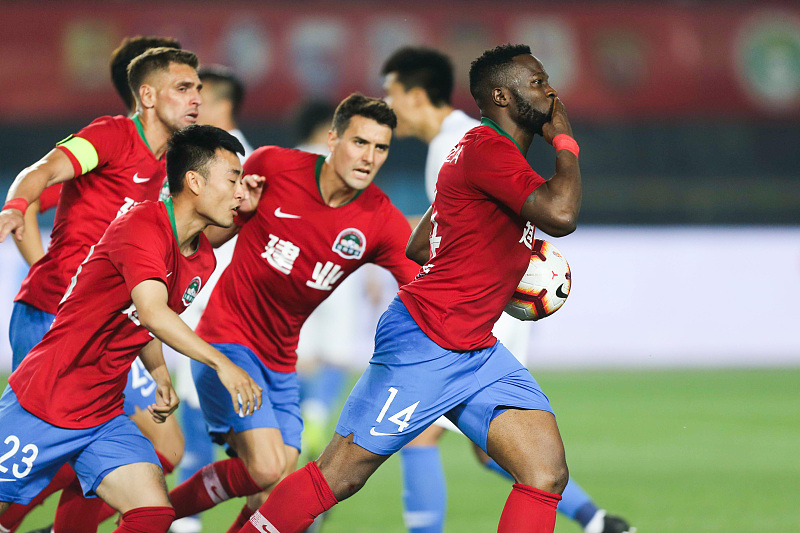 新晋球员创造历史，为球队立下赫赫战功