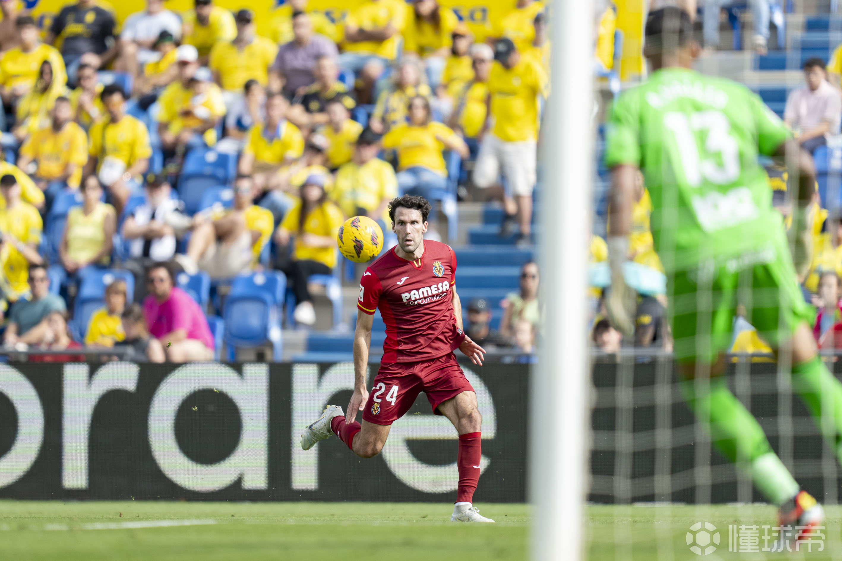 比利亚雷亚尔客场胜出,占据上风 比利亚雷亚尔客场胜出,占据上风