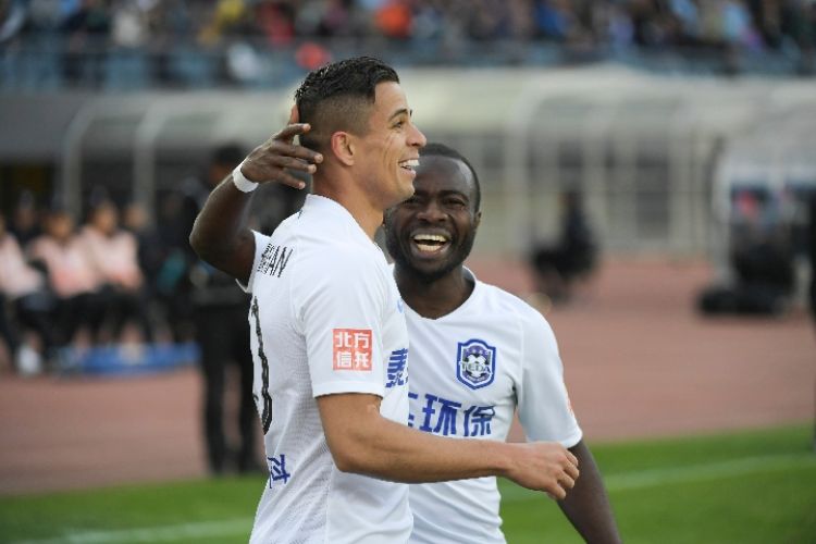 易胜博体育-大连一方客场连败，陷入保级压力