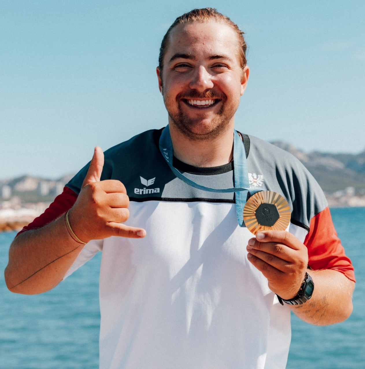 奥地利选手表现出色斩获金牌 奥地利选手表现出色斩获金牌