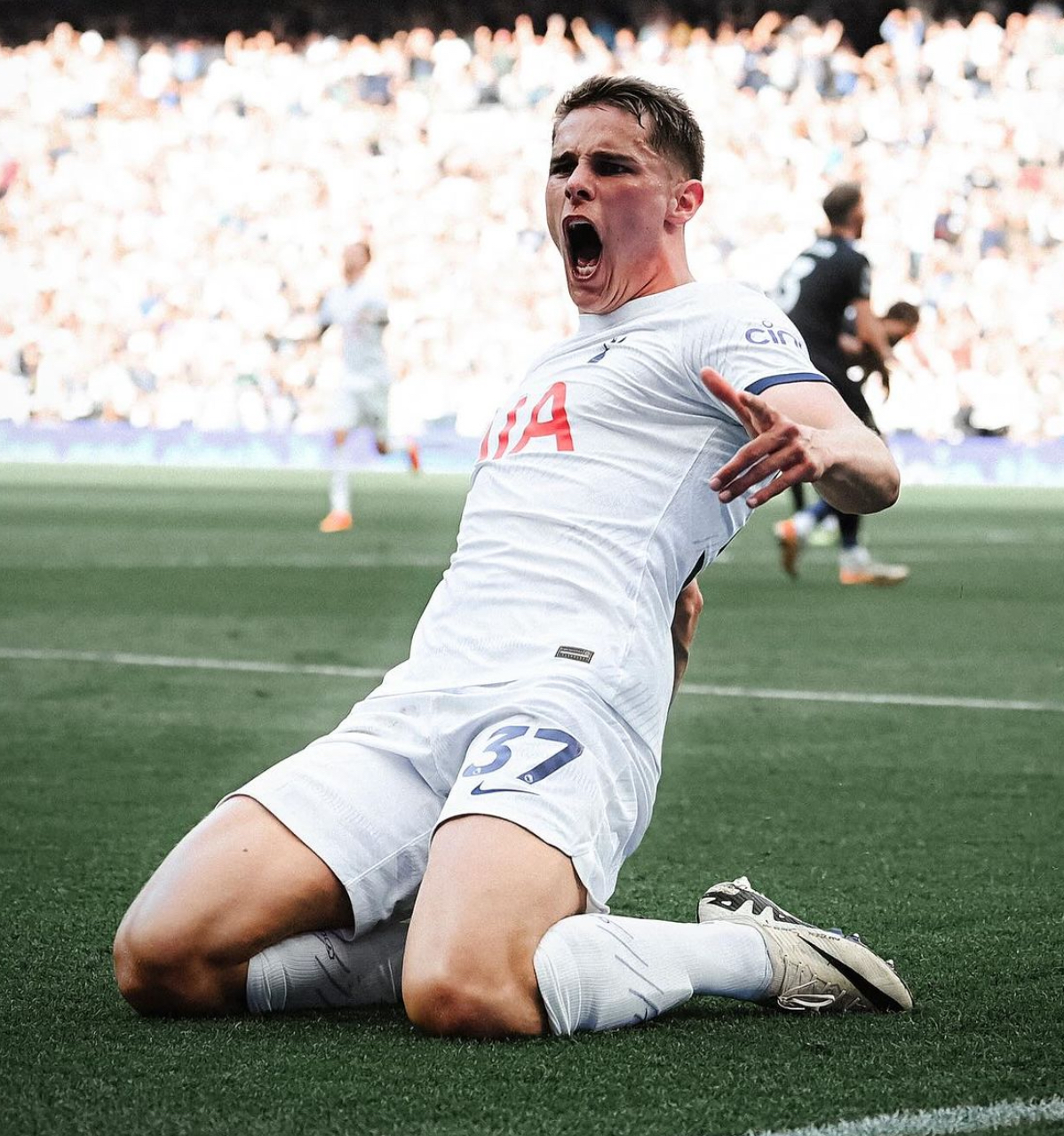 ysbSPORTS-芬兰球员发挥稳健，赢得胜利